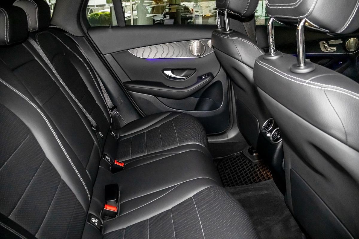 X253 802MY GLC300 WAG 5dr 9G 9 sp 2.0T