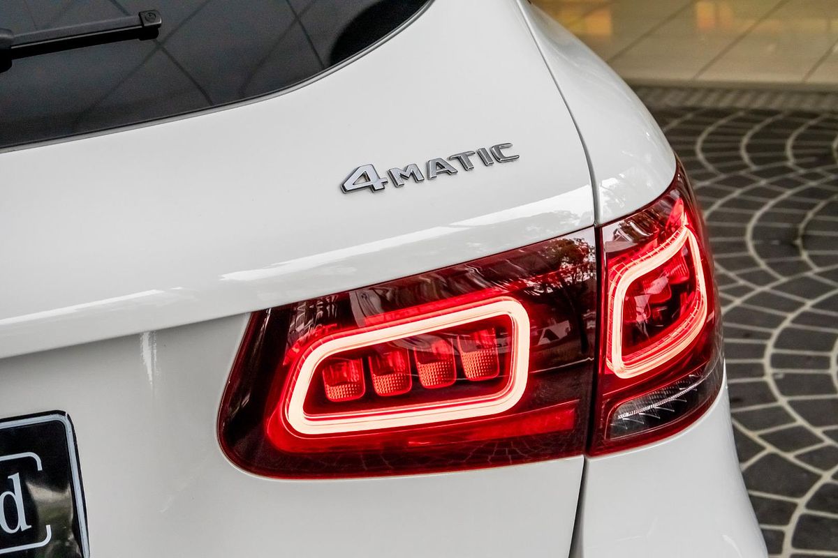 X253 802MY GLC300 WAG 5dr 9G 9 sp 2.0T