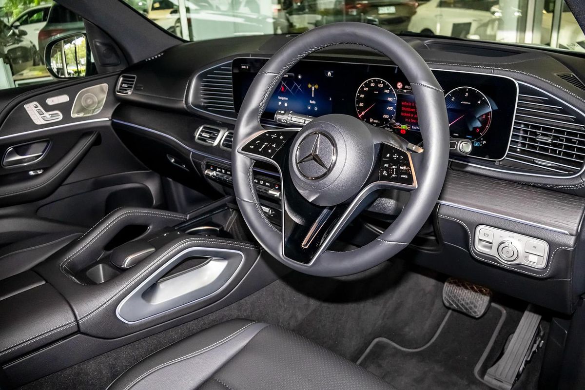 V167 805+055MY GLE300 d Editio n 7 WAG 9G 9sp