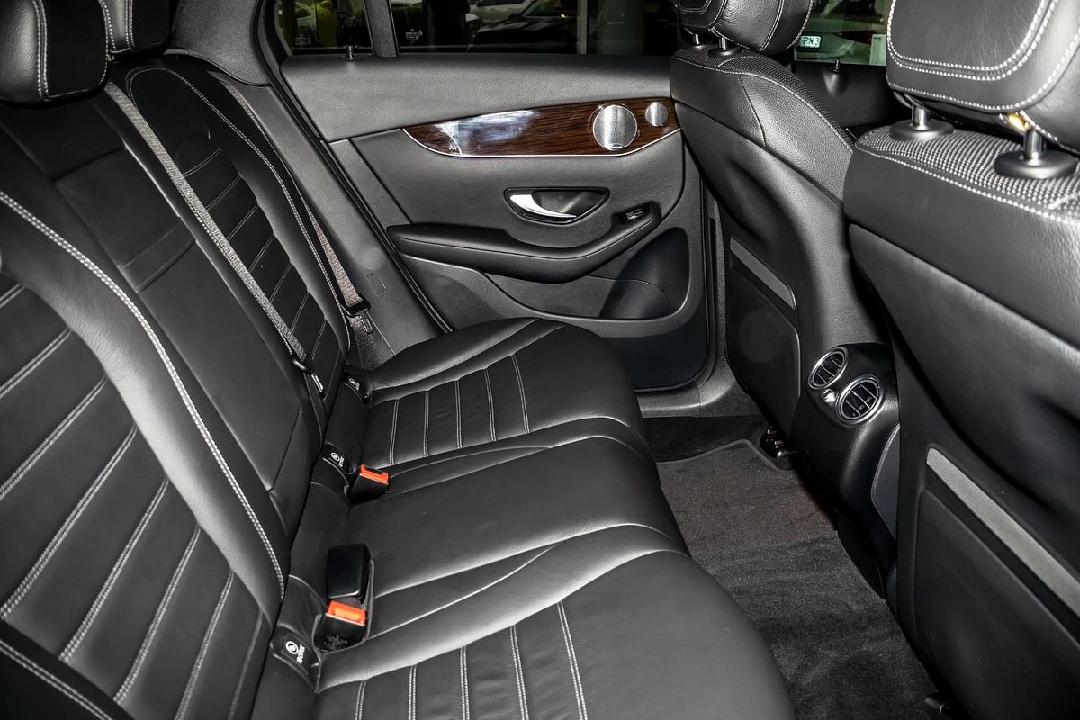 X253 800+050MY GLC300 e WAG 9G 9sp 2.0T/90kW