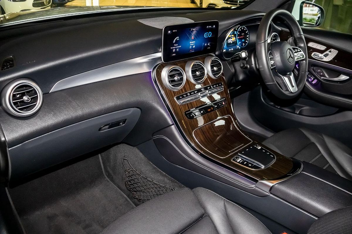 X253 800+050MY GLC300 e WAG 9G 9sp 2.0T/90kW