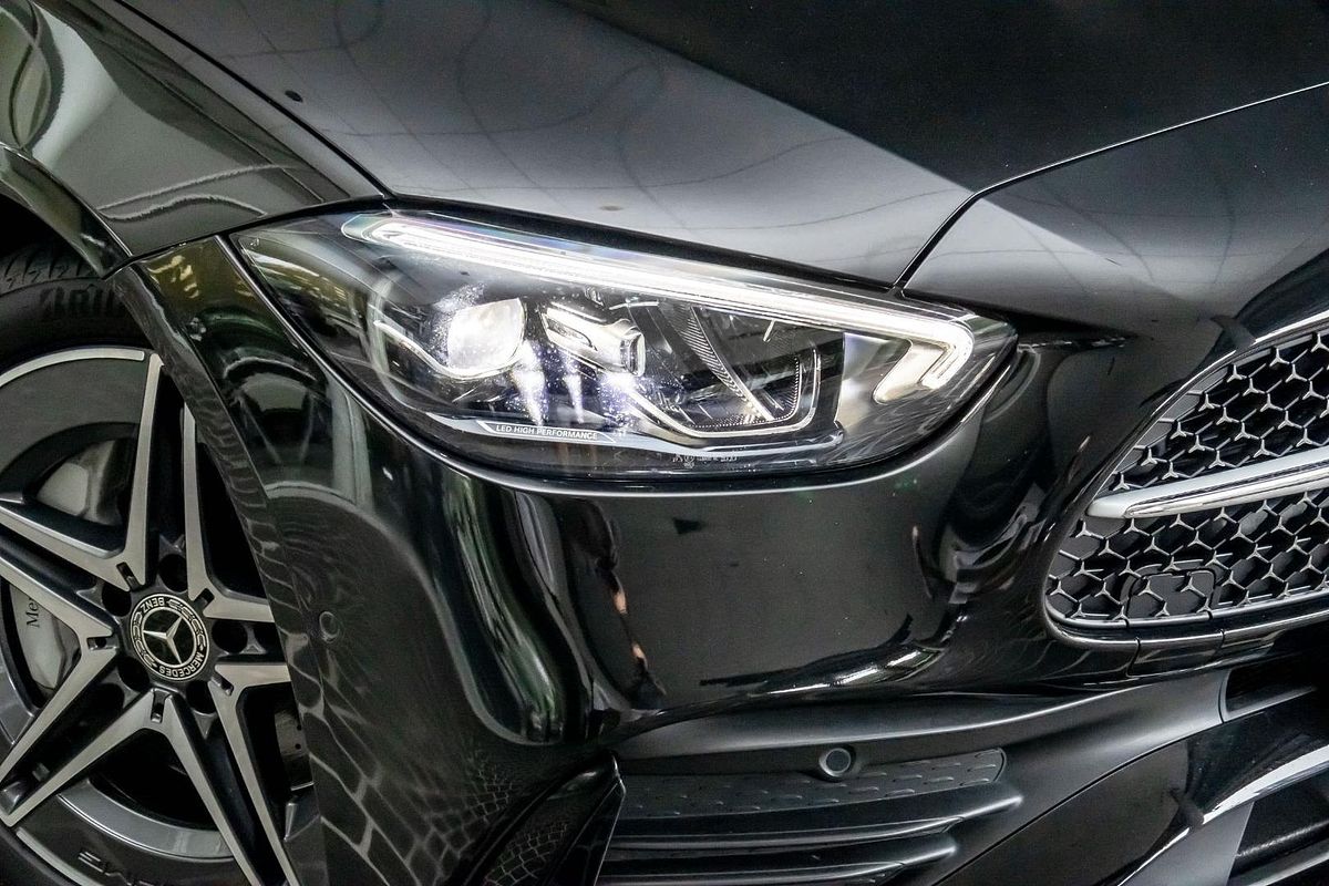 W206 802MY C200 SED 4dr 9G 9sp 1.5T/15kW