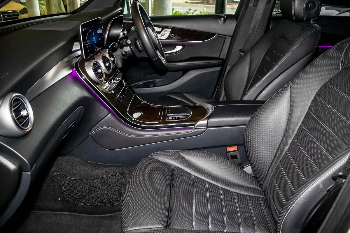 X253 800+050MY GLC300 e WAG 9G 9sp 2.0T/90kW