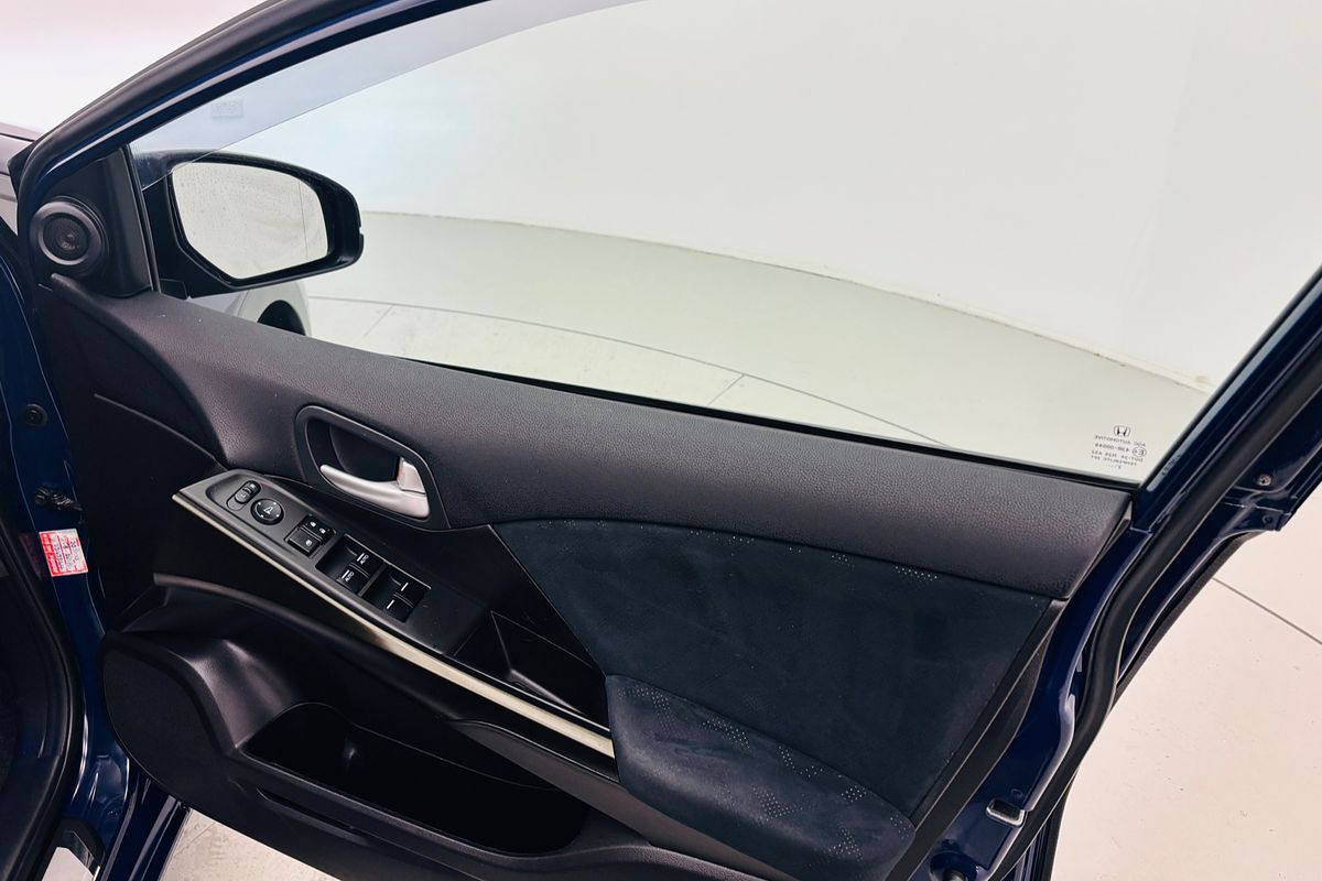 2013 Honda CIVIC VTi-S 6 SP MANUAL 5D HATCHBACK 4CYL