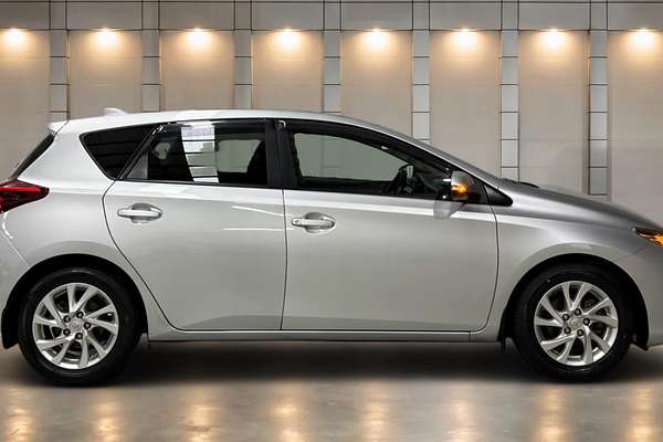 2017 Toyota Corolla Ascent Sport ZRE182R
