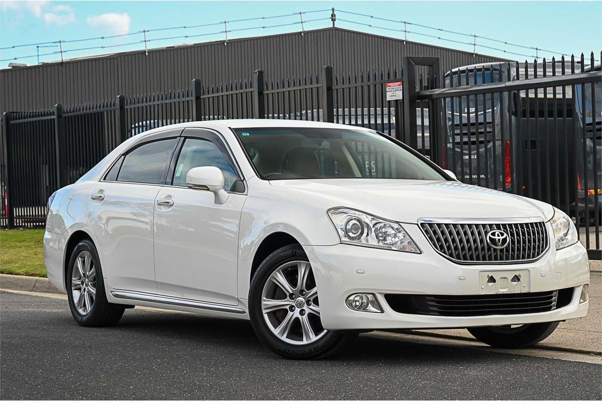 2009 Toyota Crown C Type URS206