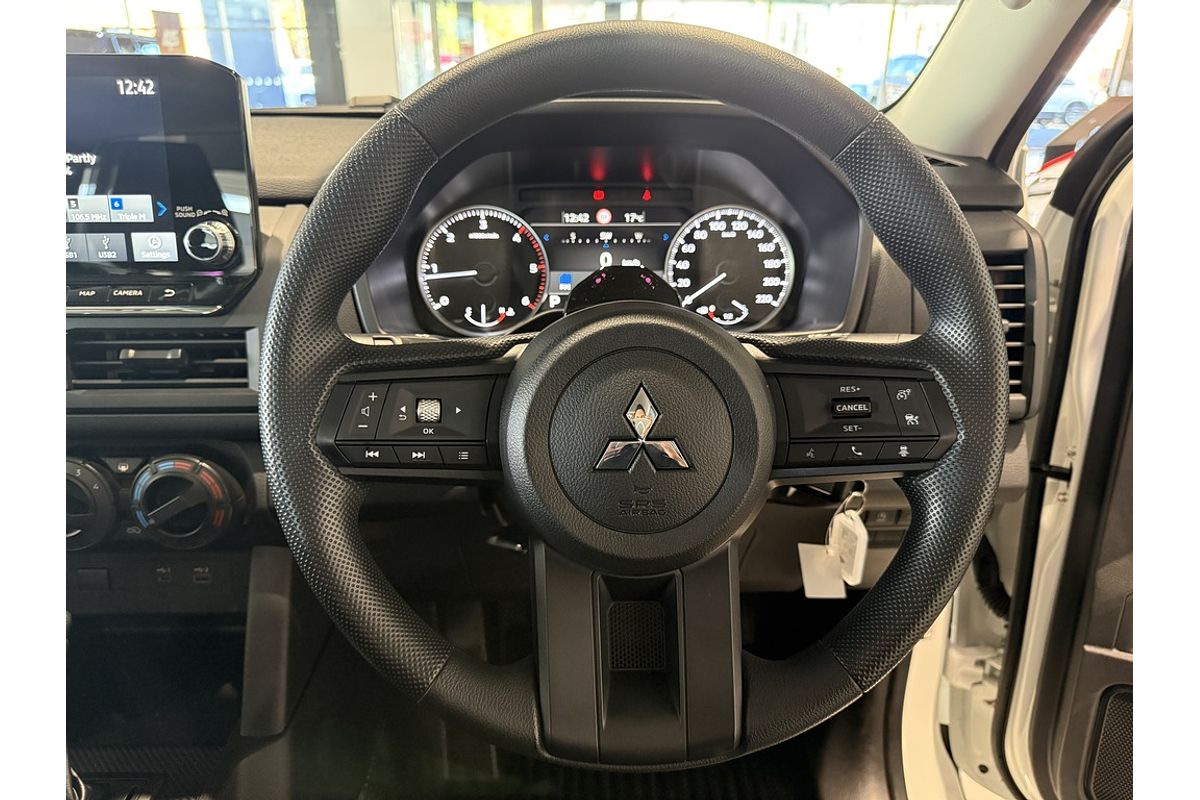 2026 Mitsubishi MV Triton GLX 2.4L D 6AT 4X2 SC CC