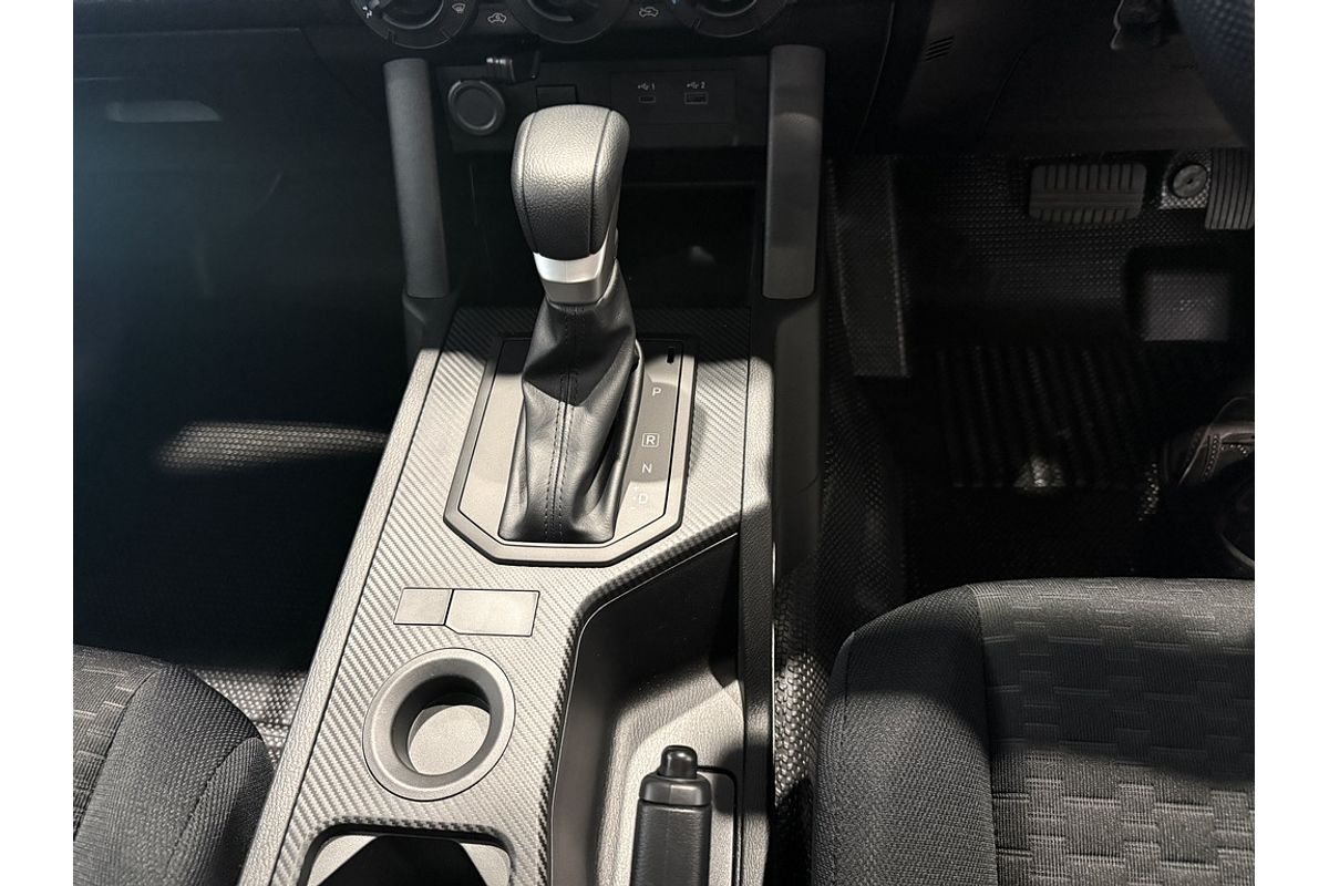 2026 Mitsubishi MV Triton GLX 2.4L D 6AT 4X2 SC CC
