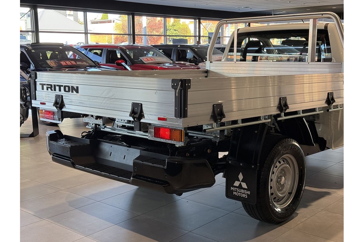 2026 Mitsubishi MV Triton GLX 2.4L D 6AT 4X2 SC CC