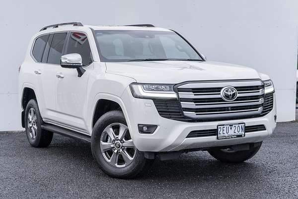 2022 Toyota Landcruiser Sahara FJA300R