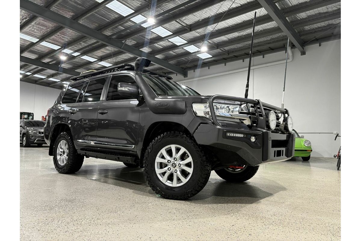 2016 Toyota Landcruiser Sahara VDJ200R