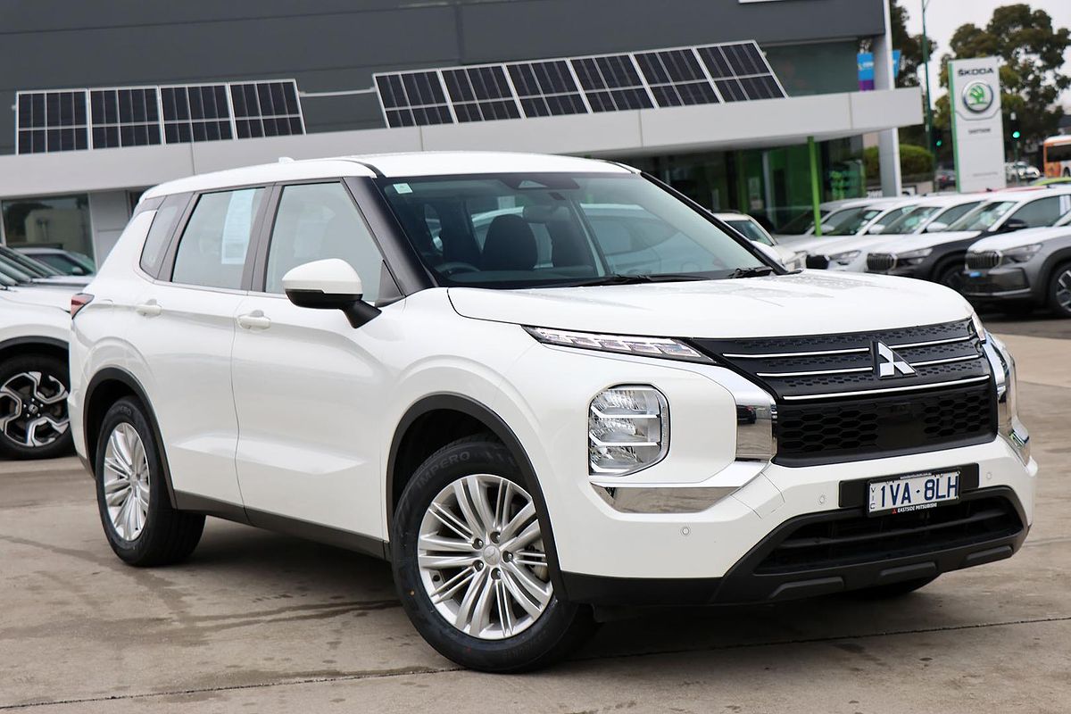 2024 Mitsubishi Outlander ES ZM