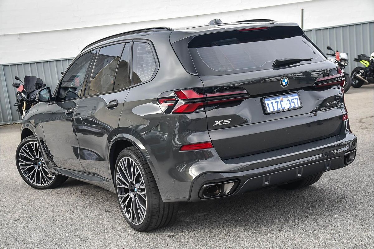 2025 BMW X5 xDrive40i M Sport G05 LCI