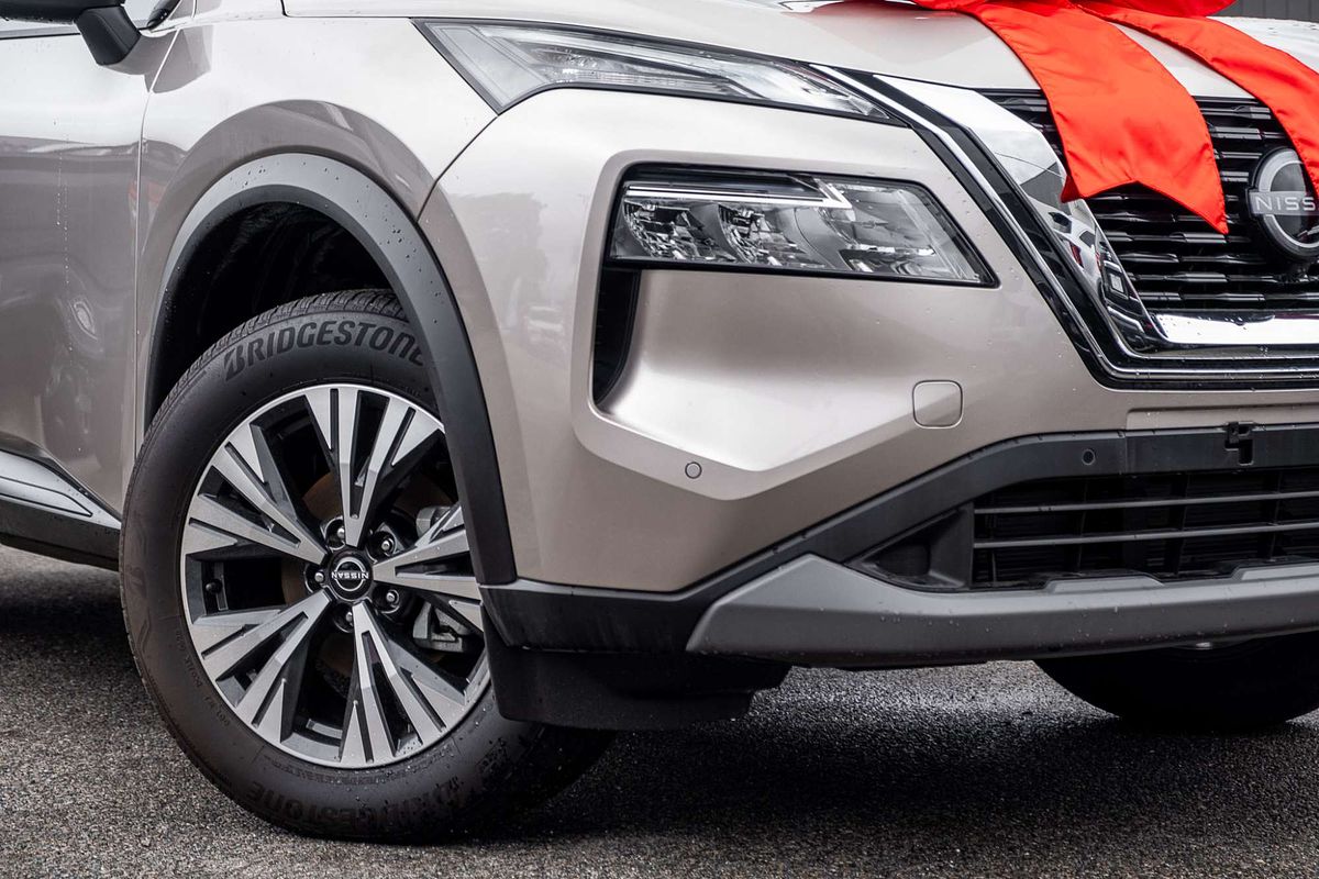 2025 Nissan X-TRAIL ST-L T33