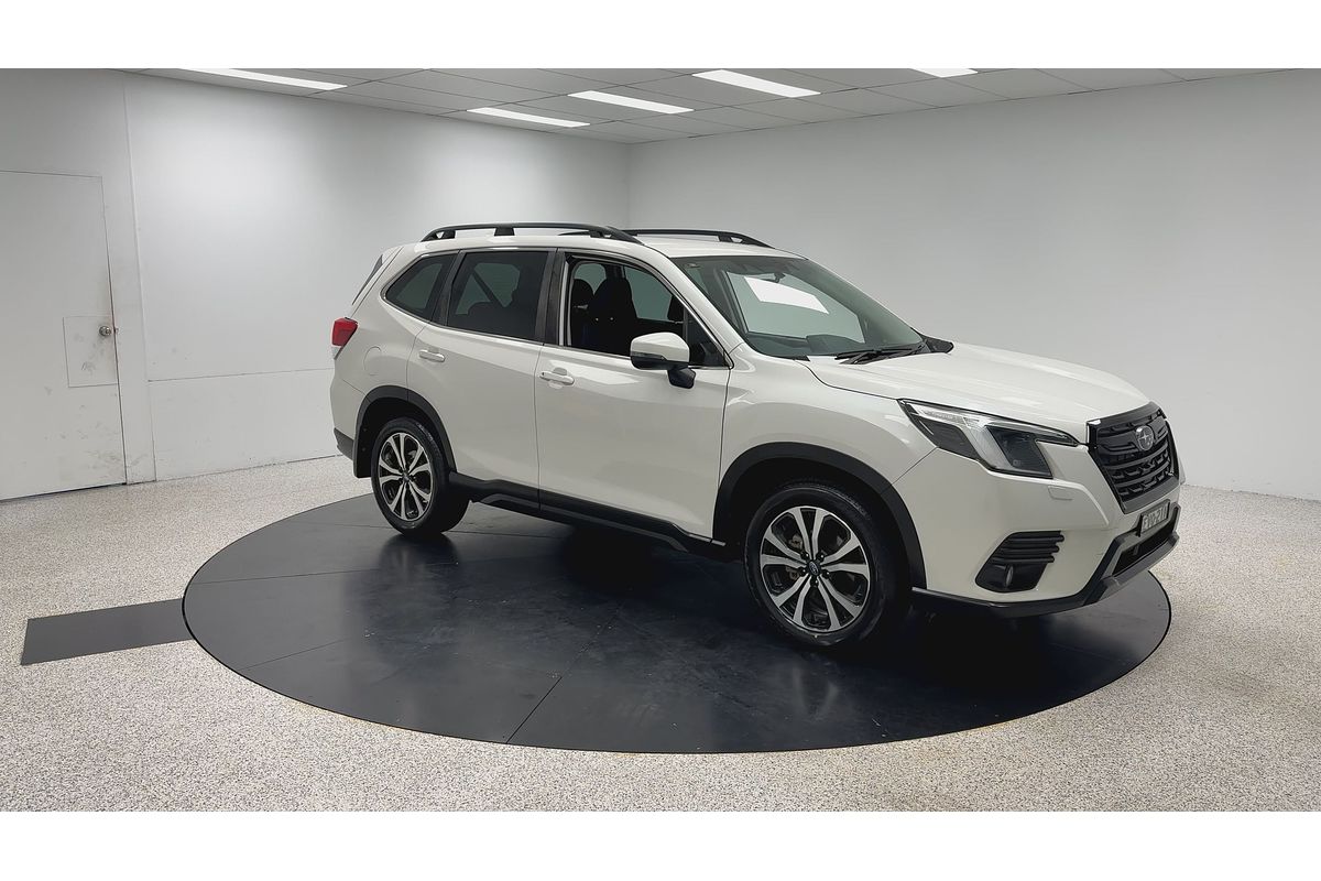 2023 Subaru Forester 2.5i Premium S5