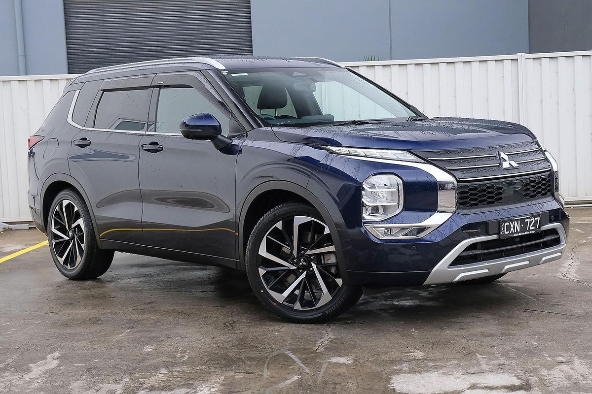 2024 Mitsubishi Outlander Exceed ZM