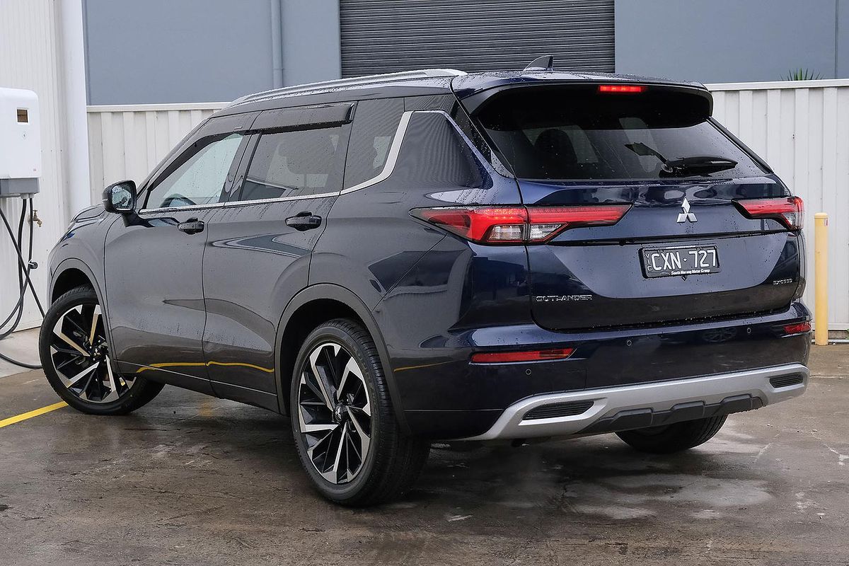 2024 Mitsubishi Outlander Exceed ZM