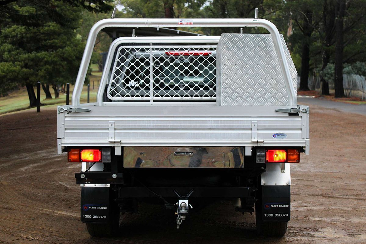 2021 Nissan Navara SL D23 Rear Wheel Drive