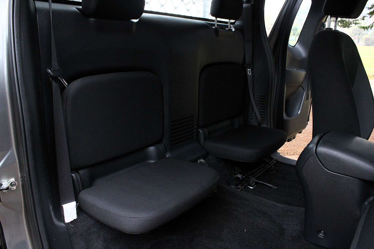 2021 Nissan Navara SL D23 Rear Wheel Drive