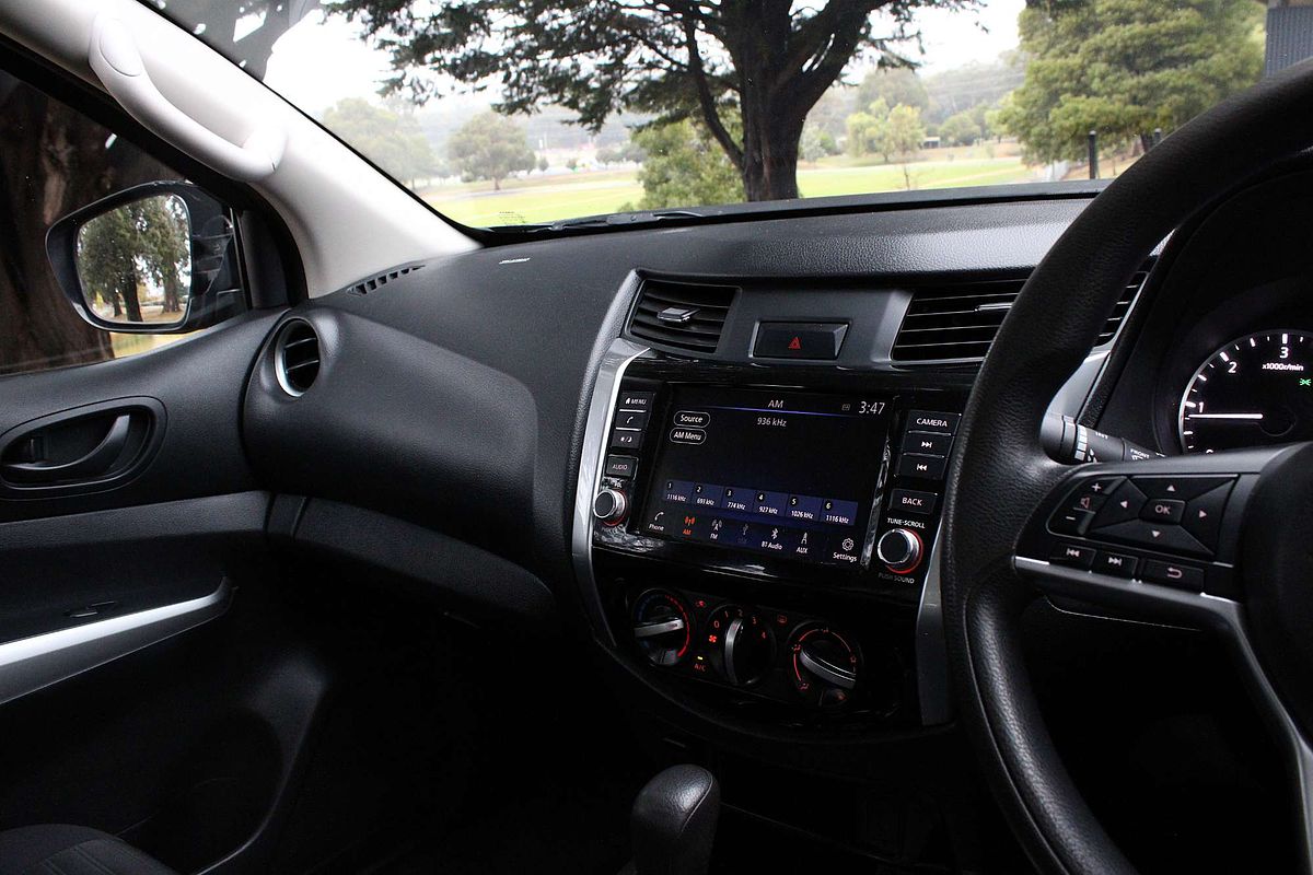 2021 Nissan Navara SL D23 Rear Wheel Drive