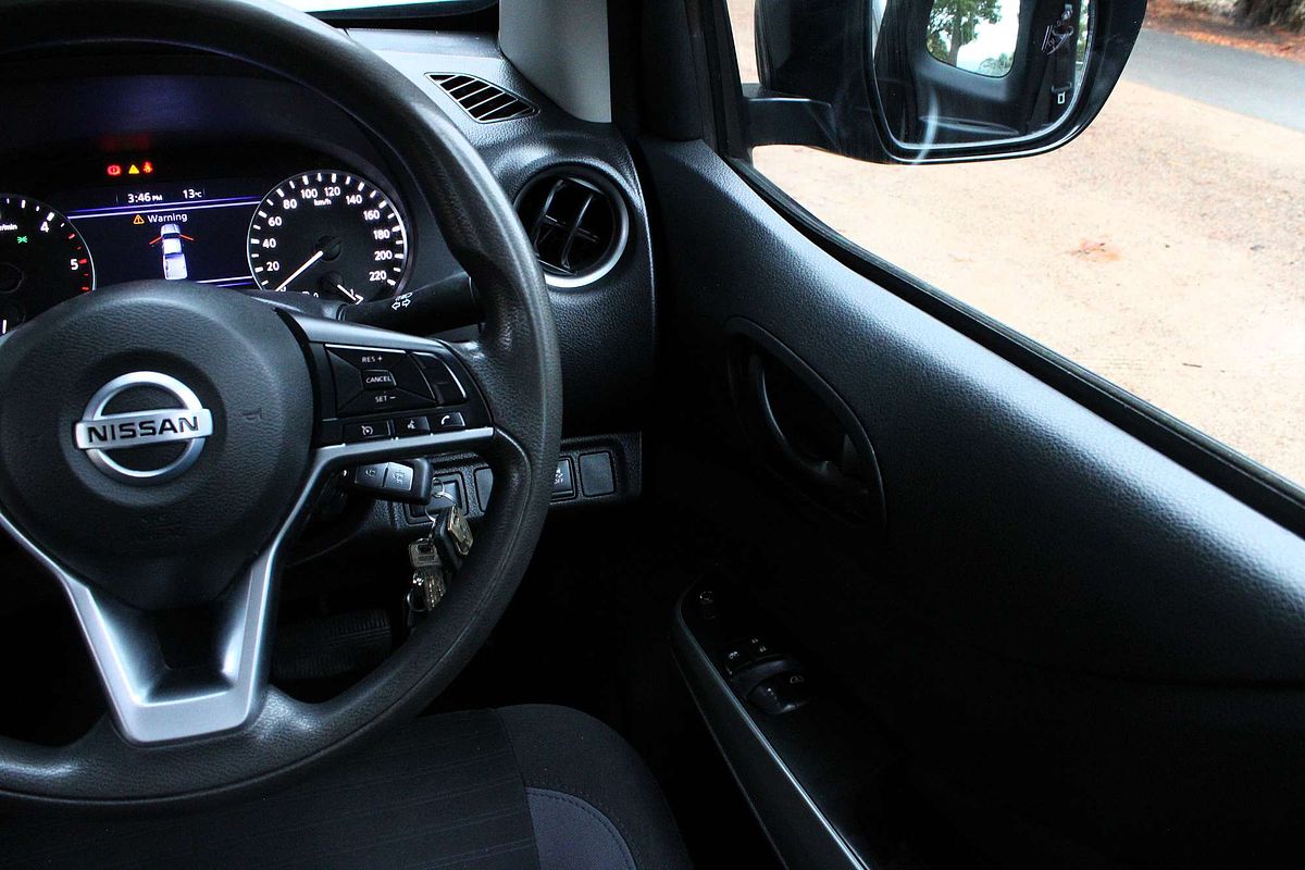 2021 Nissan Navara SL D23 Rear Wheel Drive