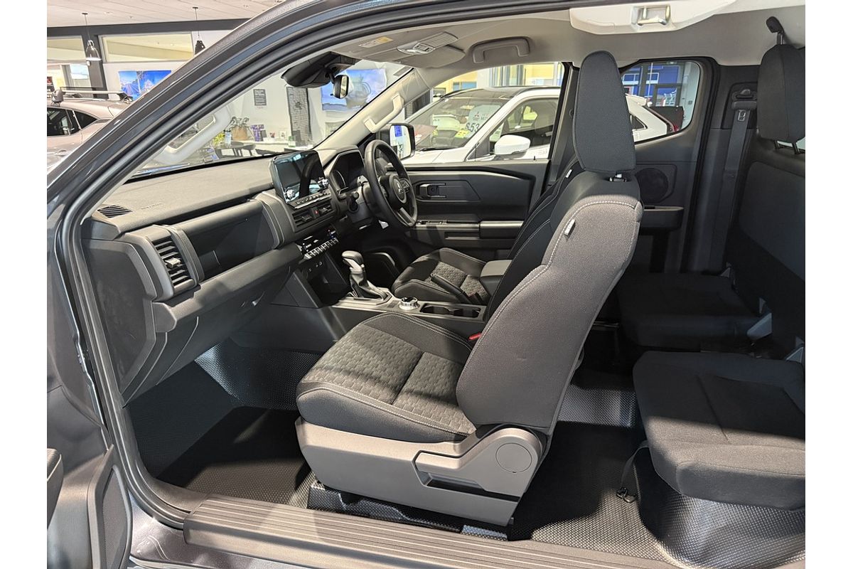 2026 Mitsubishi MV Triton GLX+ 2.4L D 6AT 4X4 CC PU