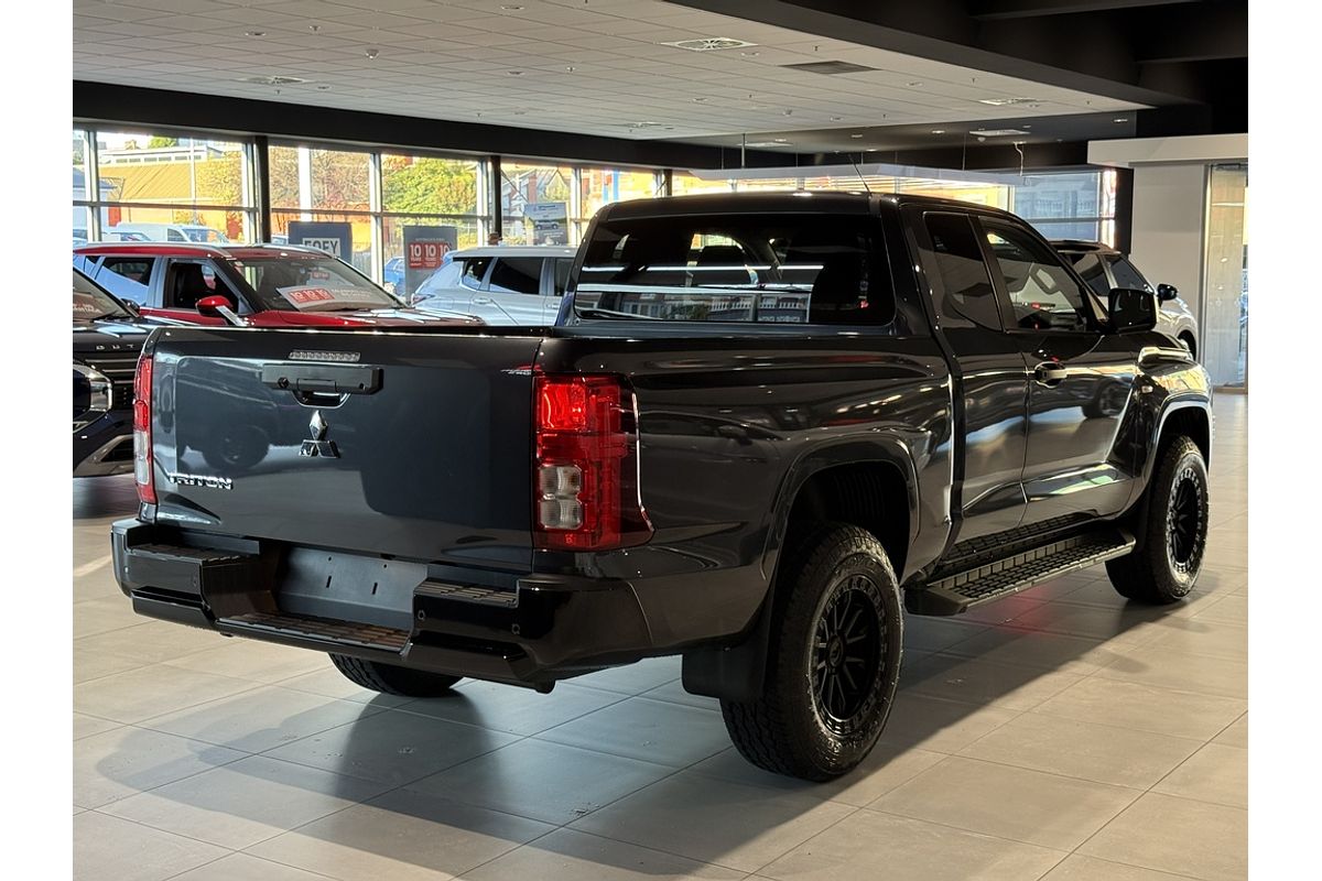 2026 Mitsubishi MV Triton GLX+ 2.4L D 6AT 4X4 CC PU