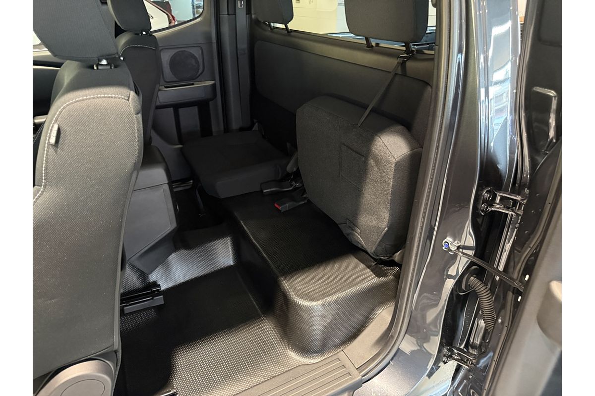 2026 Mitsubishi MV Triton GLX+ 2.4L D 6AT 4X4 CC PU