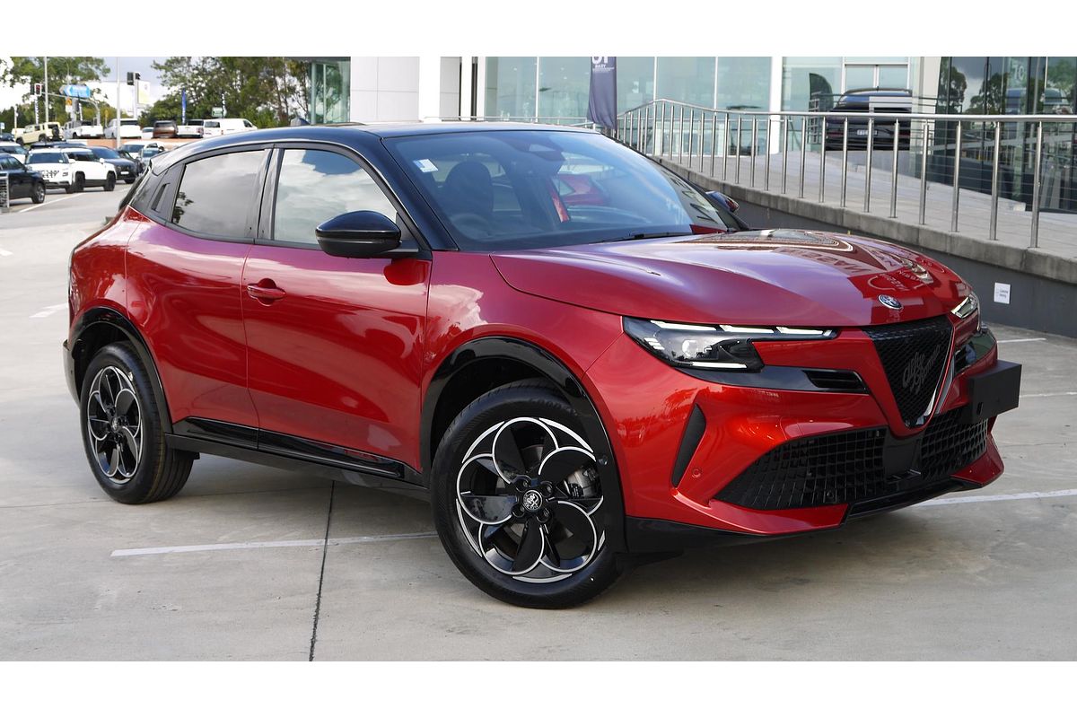 2025 Alfa Romeo Junior Ibrida Series 0