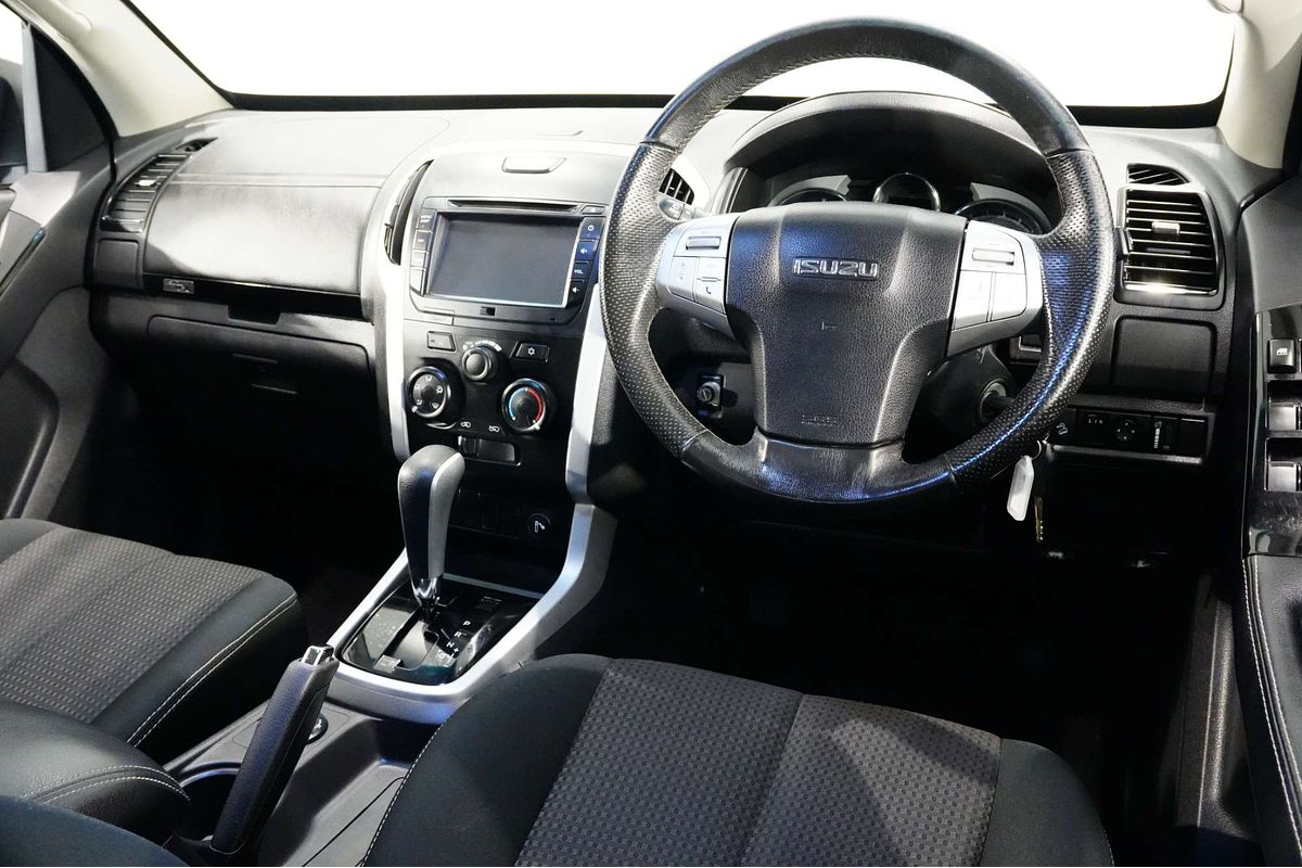 2017 Isuzu MU-X LS-M