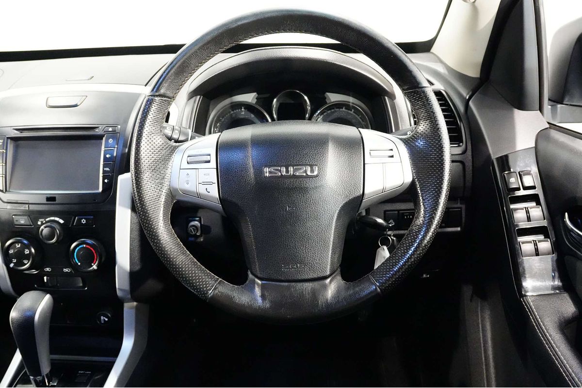2017 Isuzu MU-X LS-M