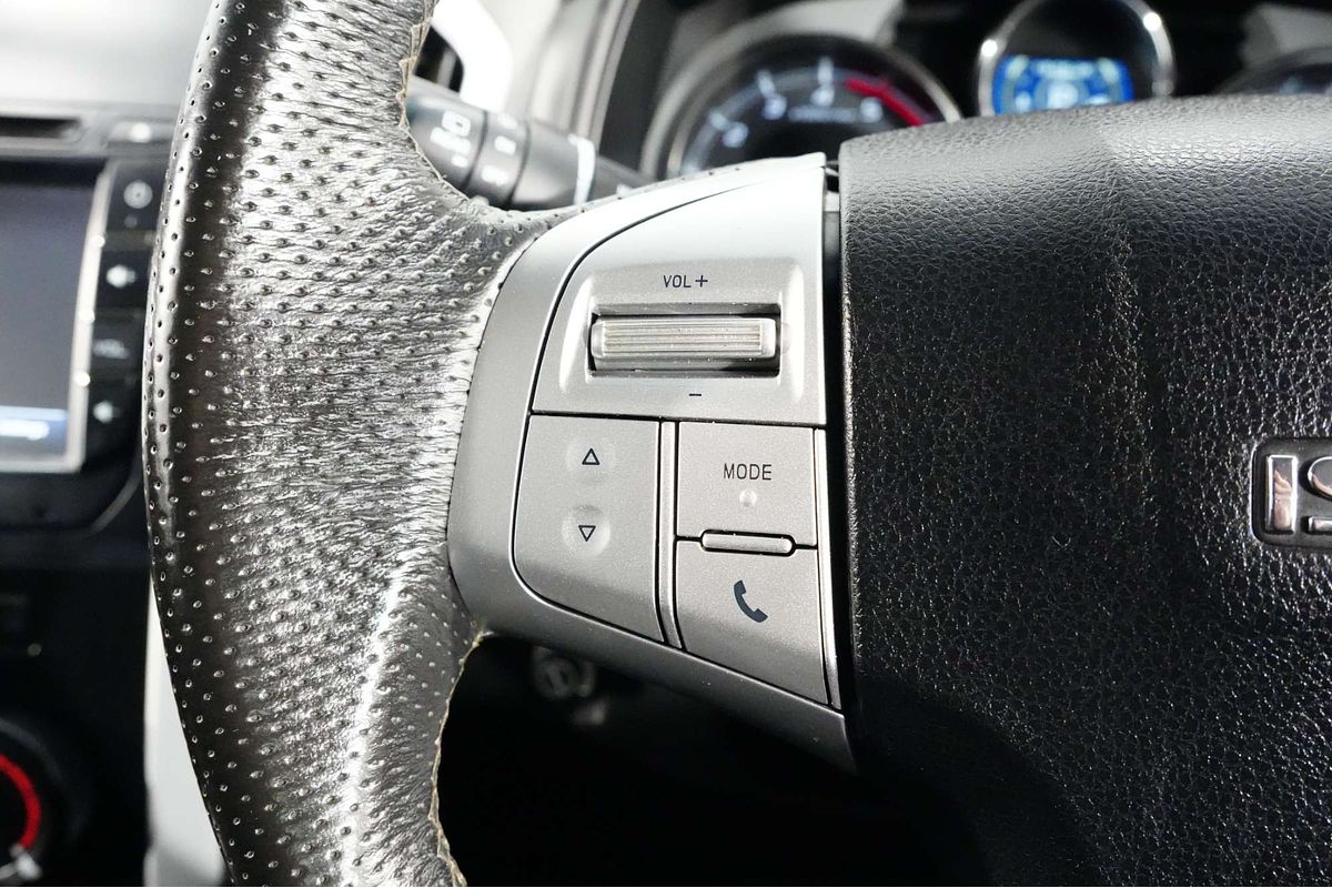 2017 Isuzu MU-X LS-M