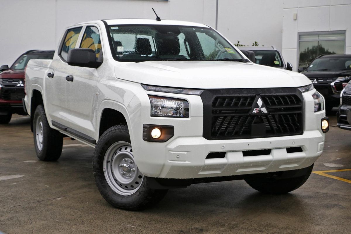 2025 Mitsubishi Triton GLX MV 4X4