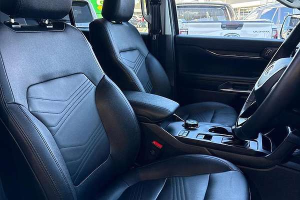 2024 Ford Everest Trend 2.0L thumb-3