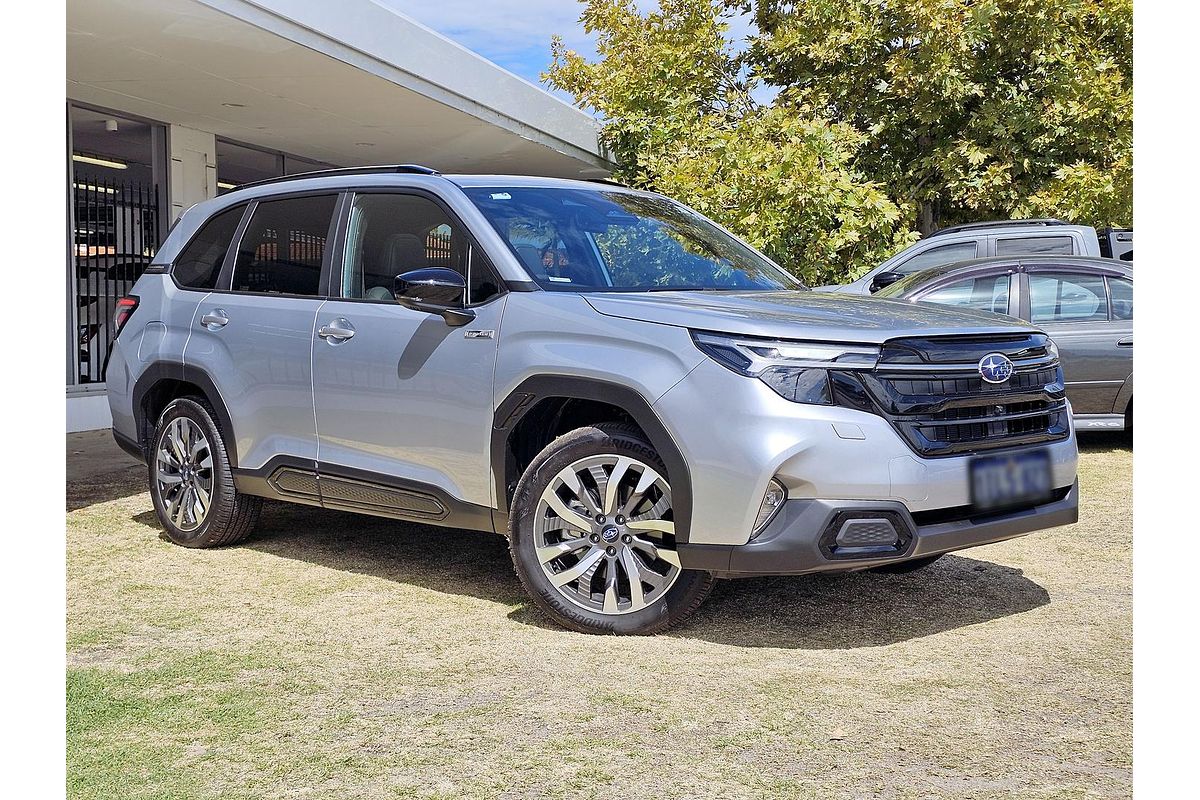 2025 Subaru Forester Hybrid Touring S6