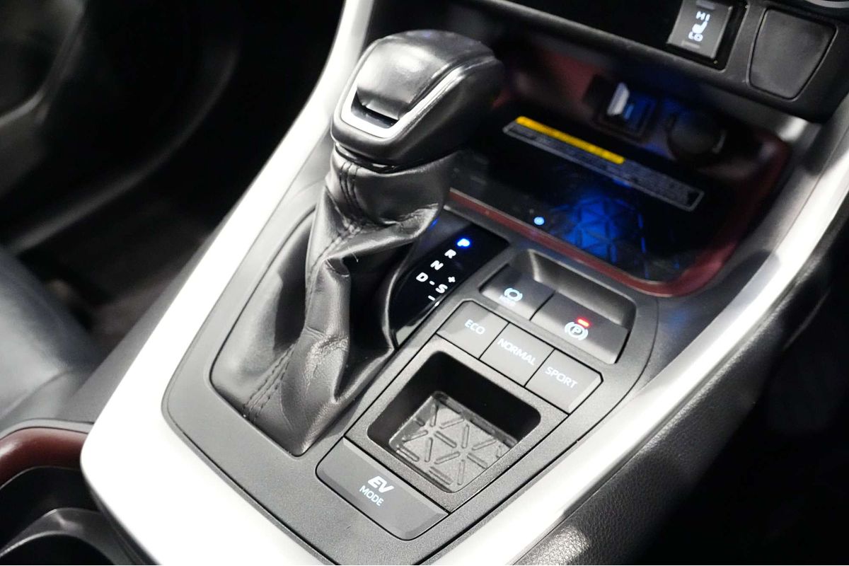 2020 Toyota RAV4 Cruiser AXAH52R