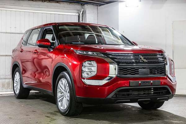 2024 Mitsubishi Outlander ES ZM