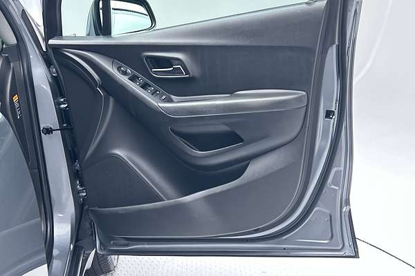 2019 Holden Trax LS TJ thumb-18