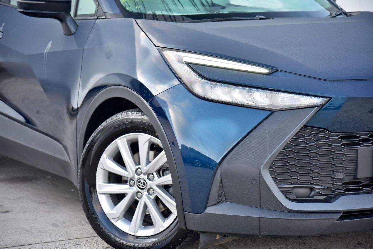2025 Toyota C-HR GXL ZYX20R