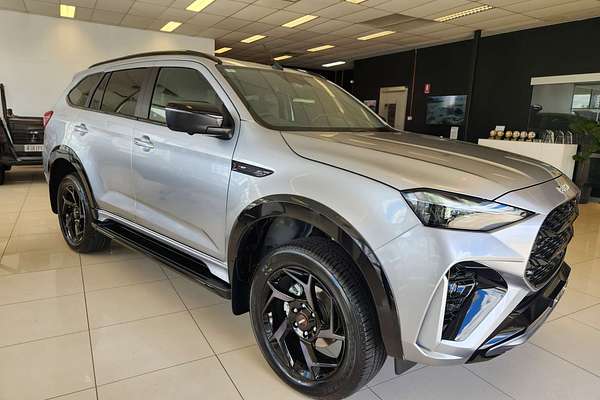 2026 Isuzu MU-X X-TERRAIN