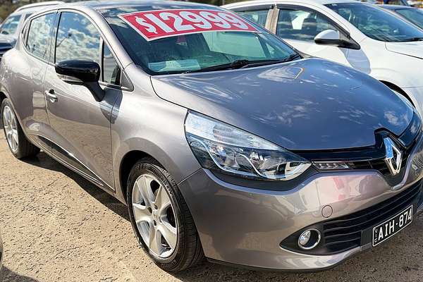 2016 Renault Clio Expression IV B98