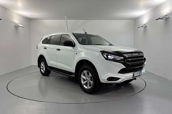 2023 Isuzu MU-X LS-M