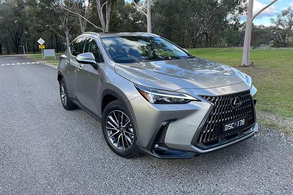 2025 Lexus NX NX450h+ Luxury AAZH26R