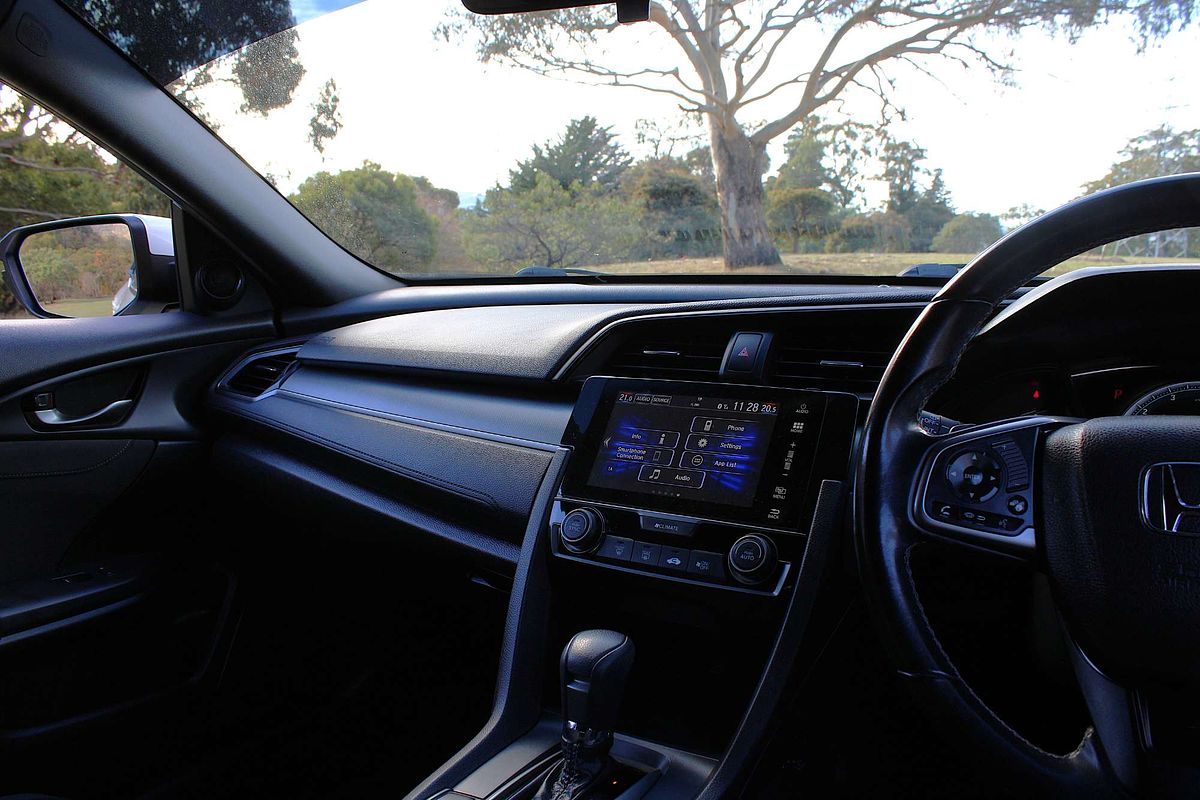 2018 Honda Civic VTi-L 10th Gen