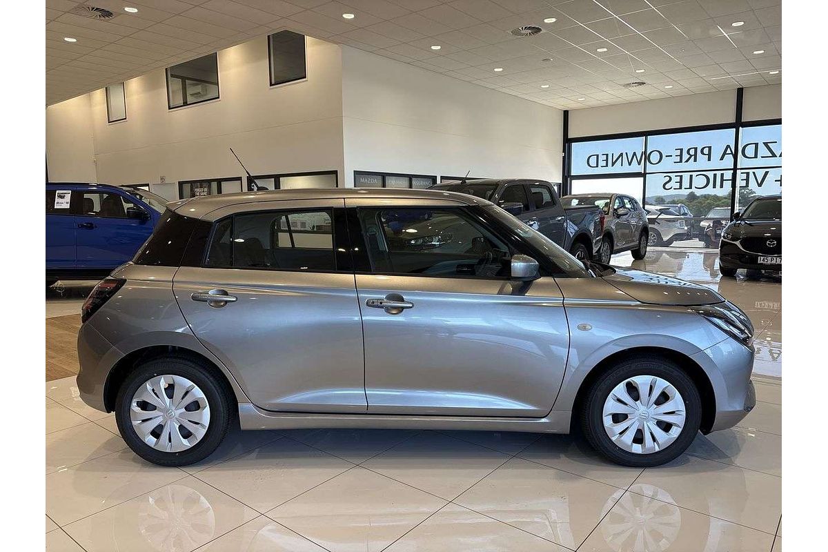 2025 Suzuki Swift Hybrid UZ