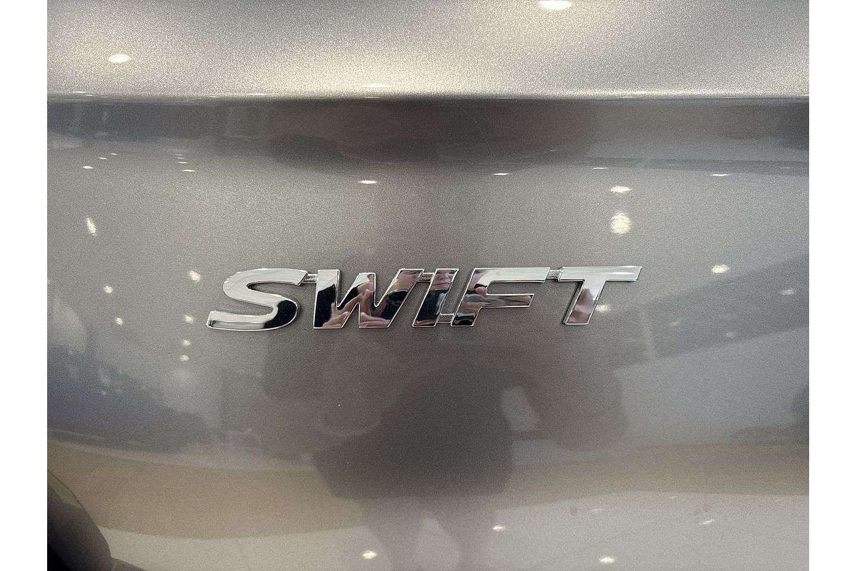 2025 Suzuki Swift Hybrid UZ