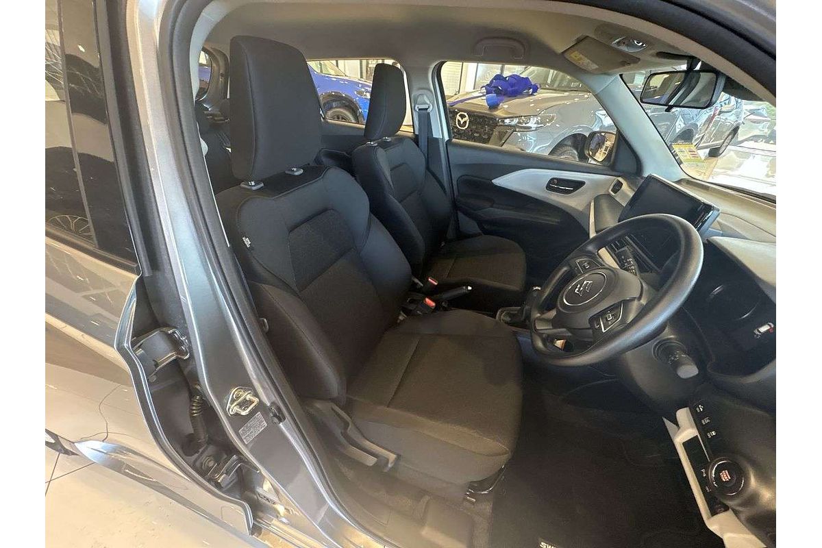 2025 Suzuki Swift Hybrid UZ