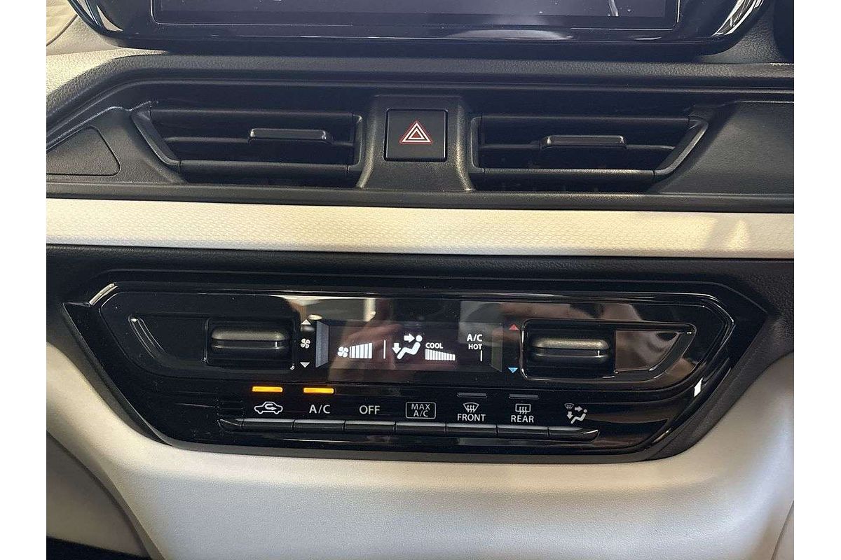 2025 Suzuki Swift Hybrid UZ