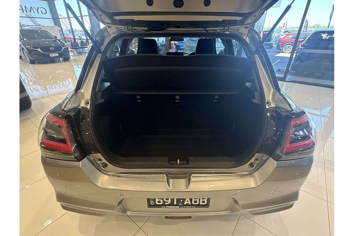 2025 Suzuki Swift Hybrid UZ