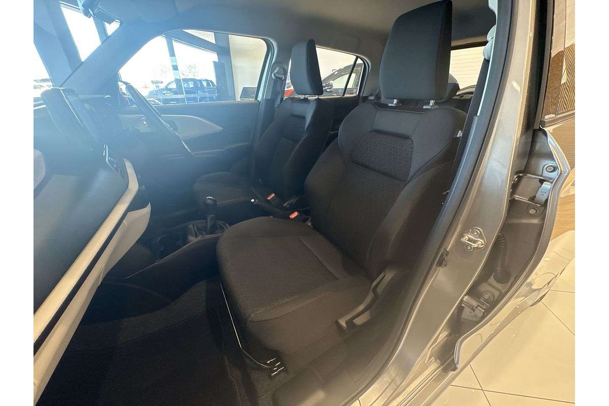 2025 Suzuki Swift Hybrid UZ